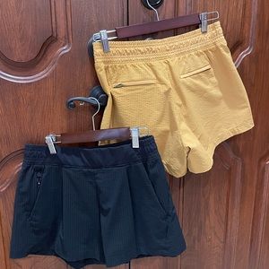 2 pair of Athlete Textured Brooklyn Short Size 2